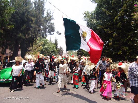 5 de Mayo / May 5th : ( PeÃ±on de Los BaÃ±os ) 2007 01-16
El 5 de Mayo 2007 se llevÃ³ a cabo la famosa y tradicional celebraciÃ³n de La Batalla de Puebla en el PeÃ±Ã³n de los BaÃ±os.

The 5th of May 2007 was carried out the famous and traditional celebration of the Battle of Puebla in the PeÃ±Ã³n de los BaÃ±os (Rock of the Baths)in Mexico City .


Keywords: 5 mayo 5th May peÃ±on baÃ±os batalla puebla  zacapoaxtlas