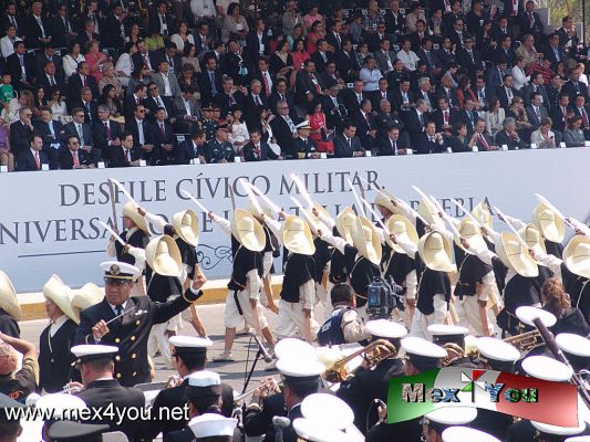 CelebraciÃ³n 151 de la Batalla del 5 de Mayo , Puebla 2013 (02-11) 
PeÃ±a Nieto tomÃ³ protesta a los jÃ³venes de servicio militar, anticipados, remisos y voluntarias y los exhortÃ³ para que con sus actitudes diarÃ­as laborales y personales mostrarÃ¡n su patriotismo .  DespuÃ©s dirigiÃ³ un discurso donde se promoviÃ³ la unidad del paÃ­s ante los retos  diarios y se comparÃ³ como ante la invasiÃ³n extranjera el paÃ­s mostrÃ³ su unidad en esta gloriosa batalla. 


Photo & Text by: Antonio Pacheco 
Keywords: batalla heroica 5 mayo puebla desfile militar peÃ±a nieto ejercito mexicano sedena