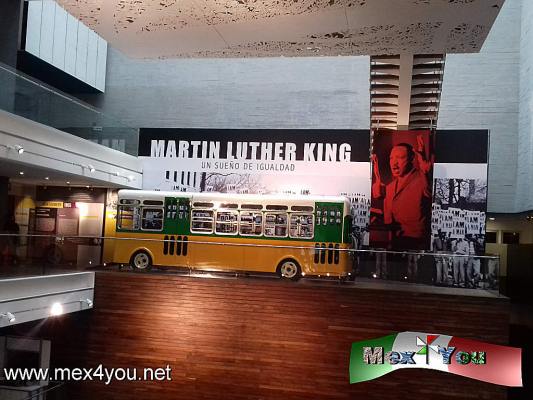 Martin Luther King Jr. " Un sueÃ±o de igualdad" (03-06)
En el Museo Memoria y Tolerancia la exposiciÃ³n Martin Luther King " Un sueÃ±o de igualdad" se lleva a cabo del 7 de julio a noviembre 2016 con 11 salas y una dinÃ¡mica que involucra la interacciÃ³n de los visitantes, la exposiciÃ³n profundiza en los eventos mÃ¡s significativos del proceso, como el emblemÃ¡tico caso del autobÃºs de Rosa Parks en Montgomery .



Text & Photo by: Antonio Pacheco 
Keywords: martin luther king museo memoria tolerancia sueÃ±o igualdad