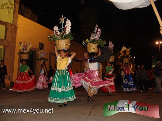 InauguraciÃ³n del Museo del Mezcal y reapertura Garibaldi (07-07)
Definitivamente valdrÃ¡ la pena ir a visitar Garibaldi y la presencia de Oaxaca en este emblemÃ¡tico lugar de nuestra Ciudad de MÃ©xico.
Keywords: museo tequila mezcal garibaldi oaxaca  guelaguetza