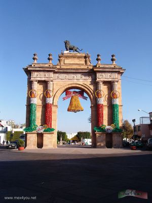 Arco del Triunfo / Arc of the Triumph LeÃ³n Guanajuato
Keywords: Leon Guanajuato arco