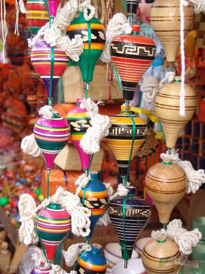 Trompos / Spin Toys
Keywords: Feria  Barro Clay Fair artesania craft traditional trompo toys toy  spin juguetes