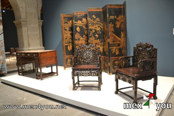 Exposición Tesoros de China Porcelana y Artes Decorativas (02-05)
Con un total de 189 obras, las cuales provienen de la colección Franz Mayer (93), así como de cuatro colecciones particulares, entre ellas la colección ALAR, la colección Mariano Rivera Velázquez y la colección Galerías Cristóbal.

Algunas de estas piezas serán exhibidas por primera vez.

Text and Photo by: Yanín Ramírez
Keywords: exposicion tesoros china nao china museo franz mayer porcelana laca dragones