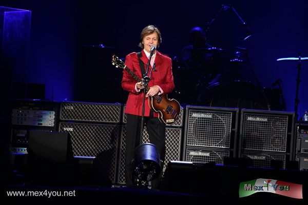 Paul McCartney en el ZÃ³calo  GALERIA (03-11)
Keywords: paul mccartney zocalo concierto concerto concert ciudad mexico dia madres