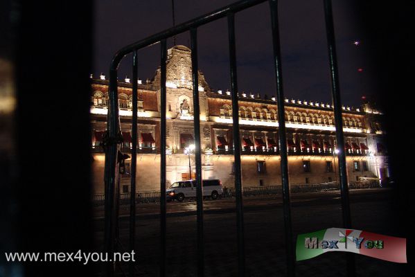 Vista Nocturna de Palacio Nacional (03-03)
Keywords: palacio nacional national palace ciudad mexico city bicentenario bicentennial centenario centennial